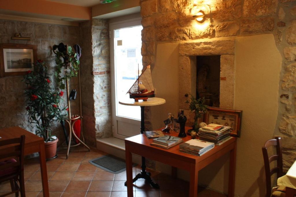 Villa Tudor Trogir Phòng bức ảnh